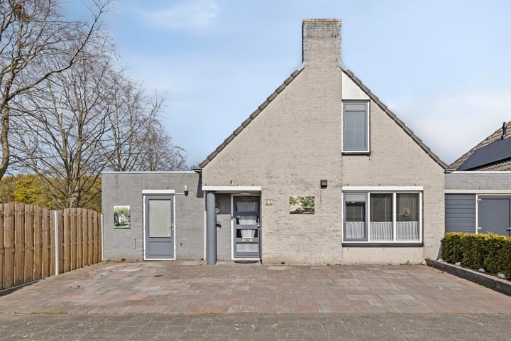Asterstraat 25 in Almere