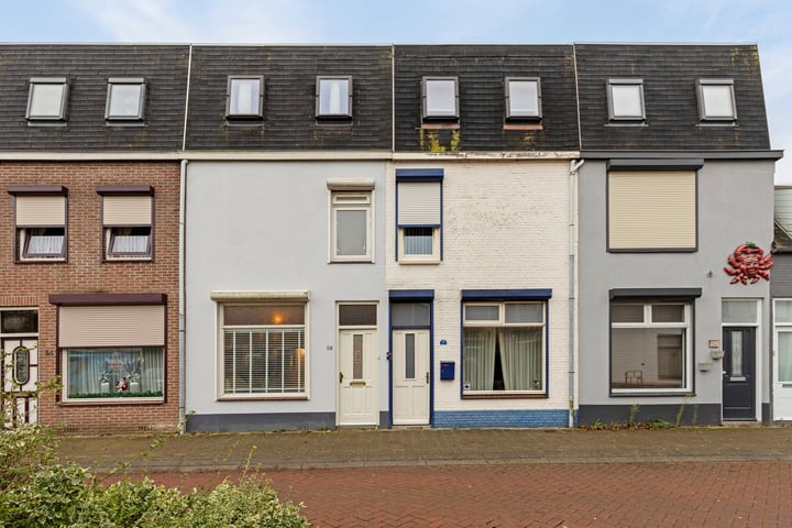 Asterstraat 34 in Bergen op Zoom foto
