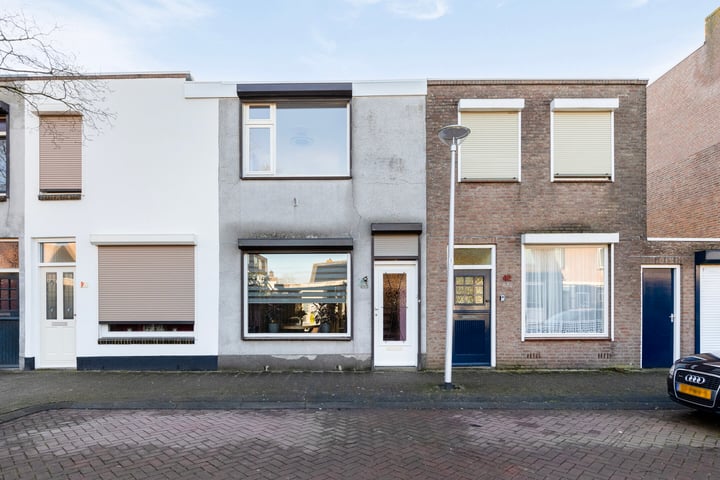 Asterstraat 44 in Bergen op Zoom foto