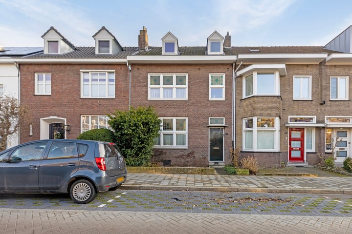 Attilaweg 5 in Maastricht foto