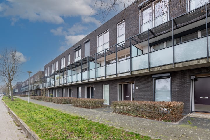 Augustalaan 12 in Bergen op Zoom foto