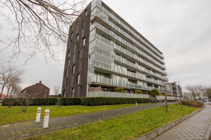 Augustalaan 176 in Bergen op Zoom foto