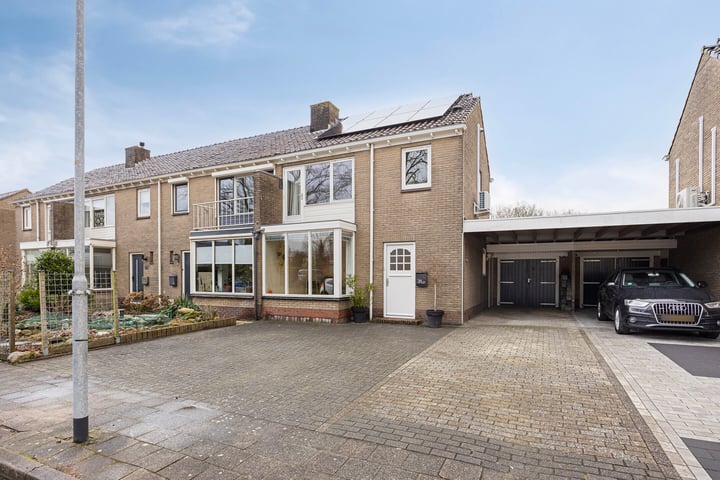 Aukemastraat 31 in Roden foto