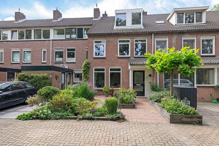 Avenbeeck 6 in Hillegom foto