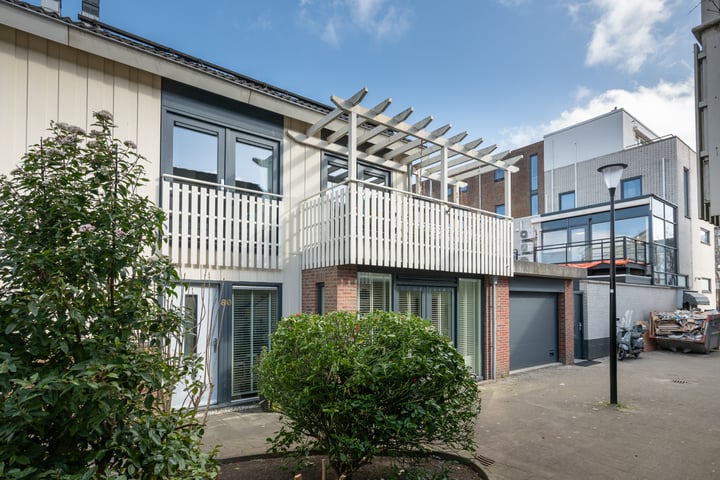 Avenue Carnisse 60 in Barendrecht foto