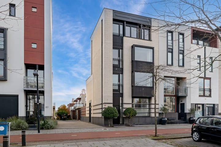 Avenue Carnisse 69 in Barendrecht foto