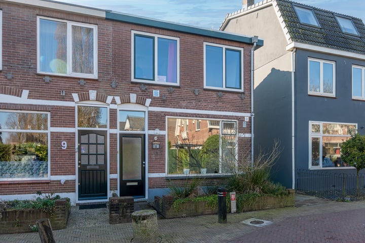 Azaleastraat 11 in Hilversum foto