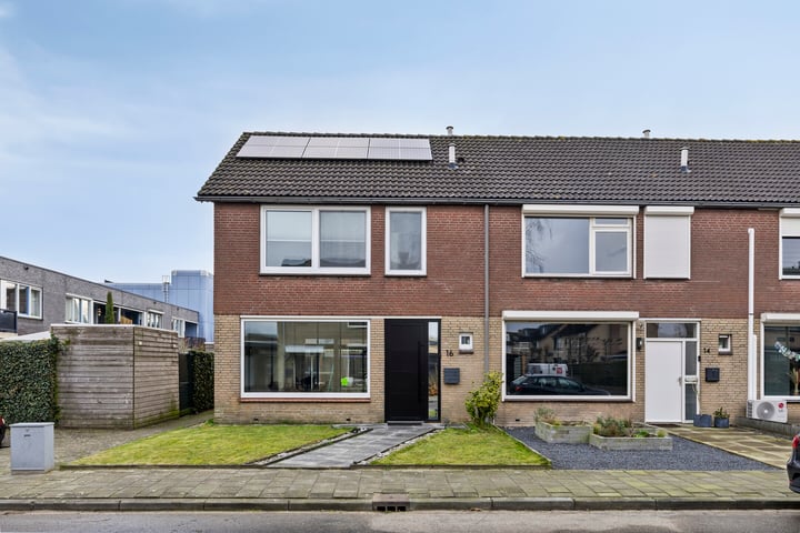 Azaleastraat 16 in Dongen foto