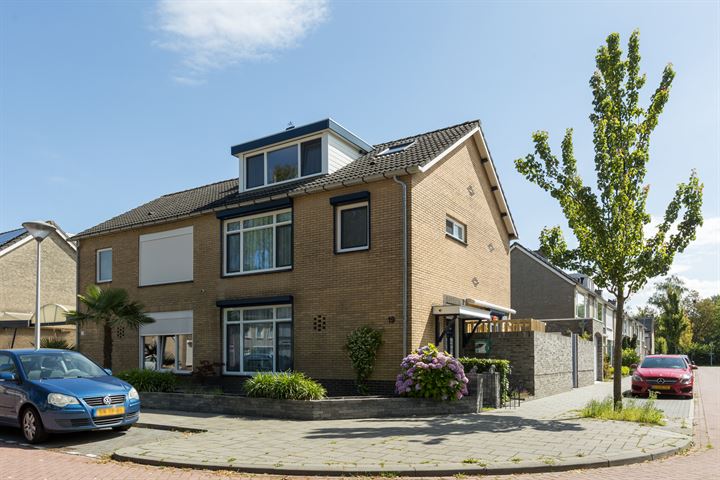 Azaleastraat 19 in Steenbergen foto