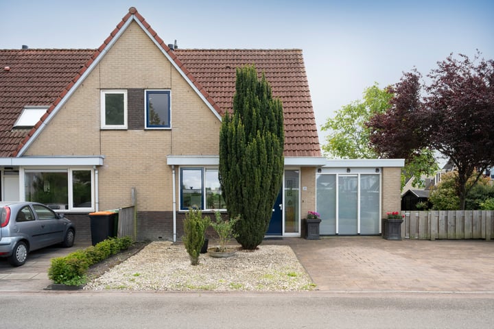 Azurietdreef 26 in Emmen foto