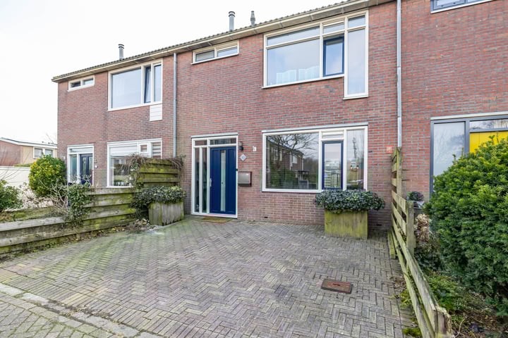 B.H. Broekemastraat 12 in Warffum foto