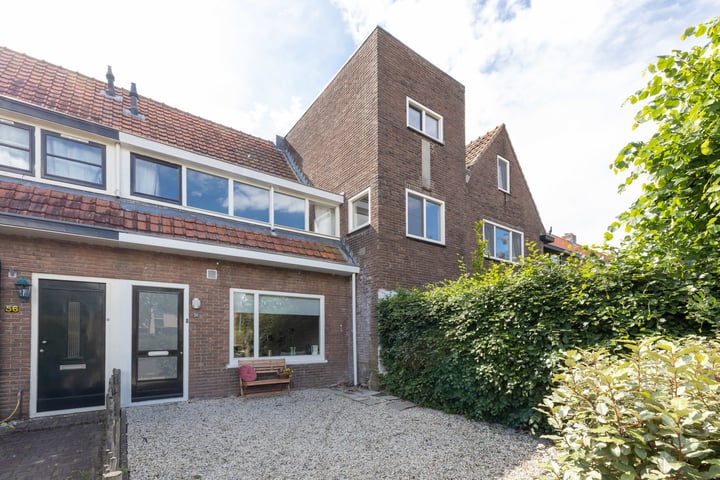 B. van Rooijenstraat 58 in Naarden foto