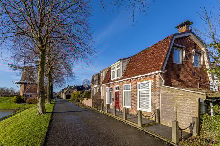 Baantjebolwerk 10 in Dokkum foto