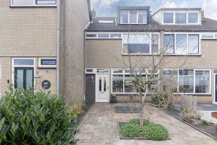 Bachlaan 78 in Bunschoten-Spakenburg foto