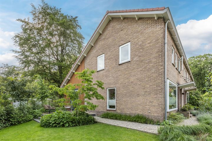 Bachlaan 9 in Velp foto