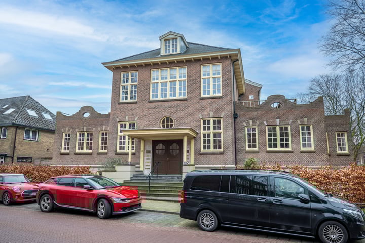 Badhuislaan 15F in Hilversum foto