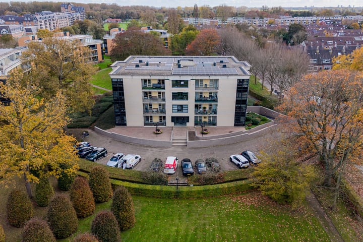 Badhuisstraat 1 in Voorschoten