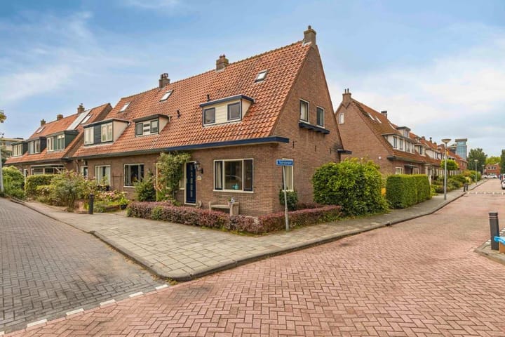 Badhuisstraat 12 in Wormer