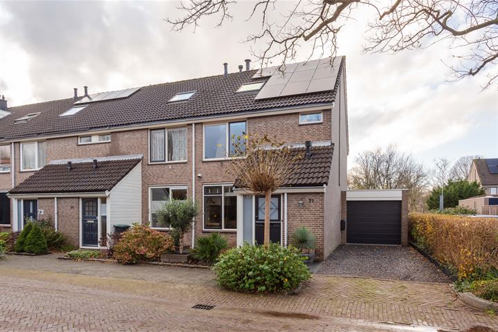 Baetenburg 71 in Heiloo foto