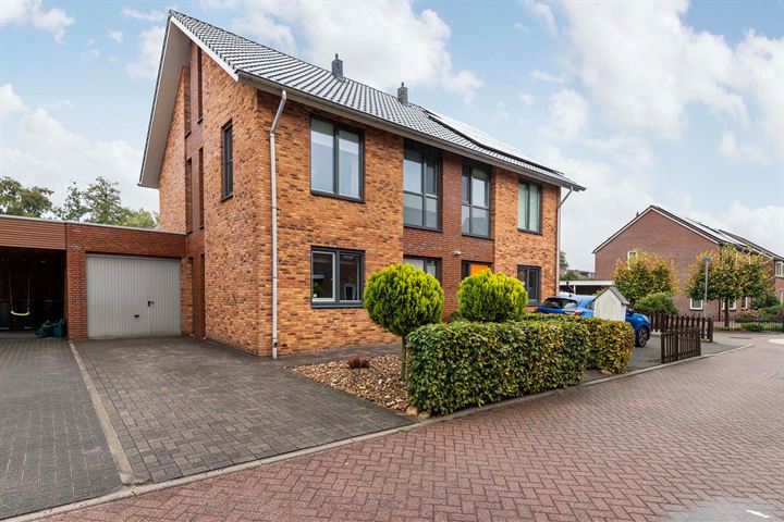 Bakershoeve 112 in Apeldoorn foto