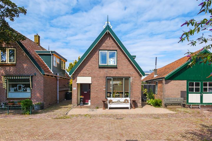 Bakkerstraat 10 in Den Oever foto