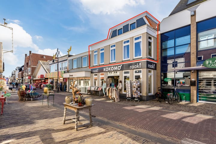 Bakkerstraat 10A in Egmond aan Zee foto