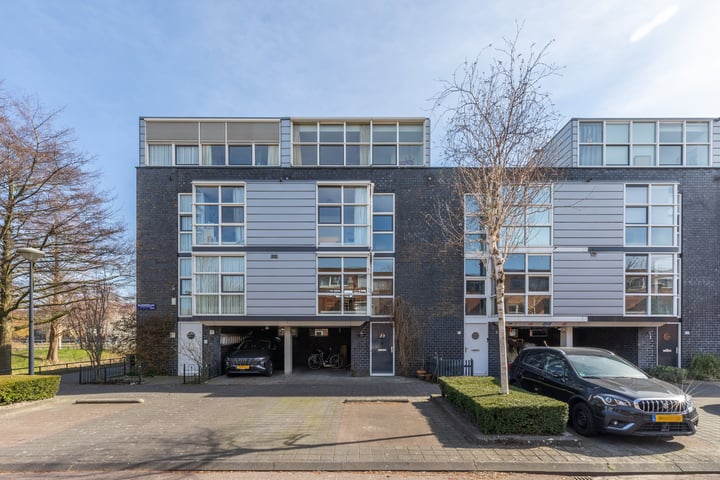 Balatonmeerlaan 29 in Amsterdam foto