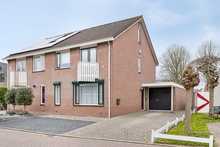 Baldershof 5 in Brakel foto