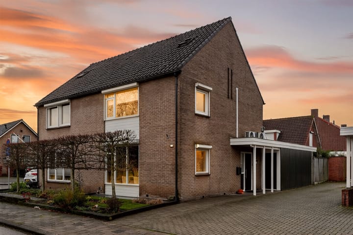 Foto van woning Baniersweg 12, Almelo