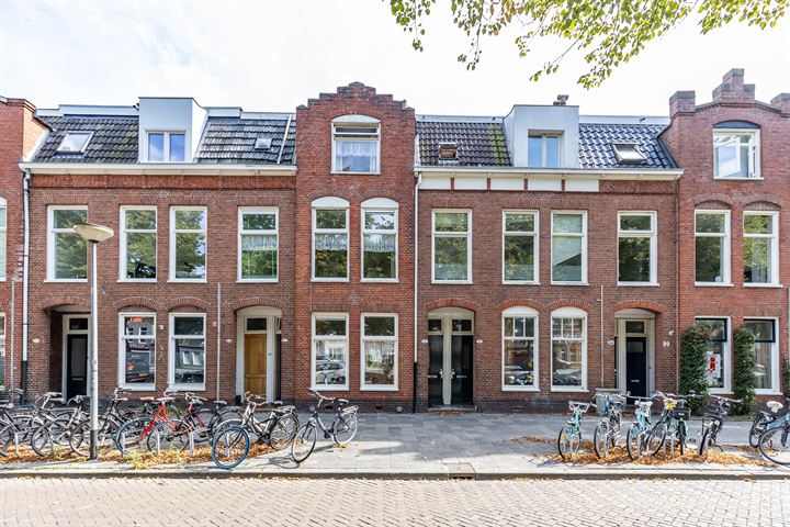 Bankastraat 32 in Groningen foto