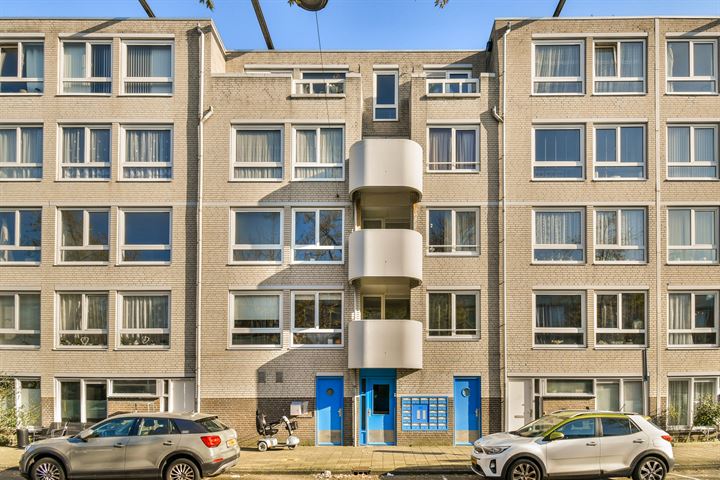 Barbusselaan 179 in Amsterdam foto