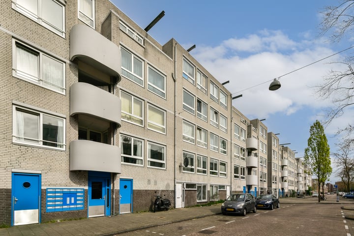 Barbusselaan 95 in Amsterdam foto