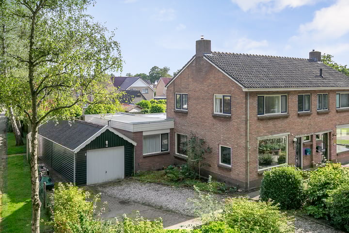 Bareldsburglaan 8 in Oosterwolde foto