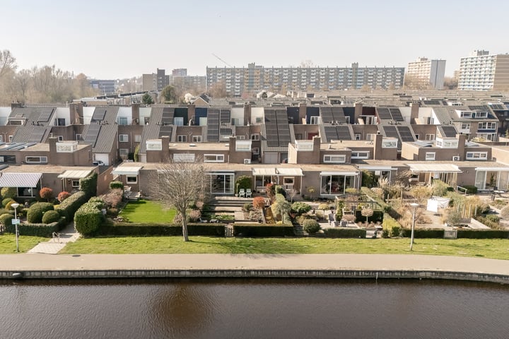 Barnsteenstraat 71 in Alphen aan den Rijn foto