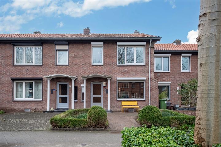 Baron van Hövellstraat 46 in Maastricht foto