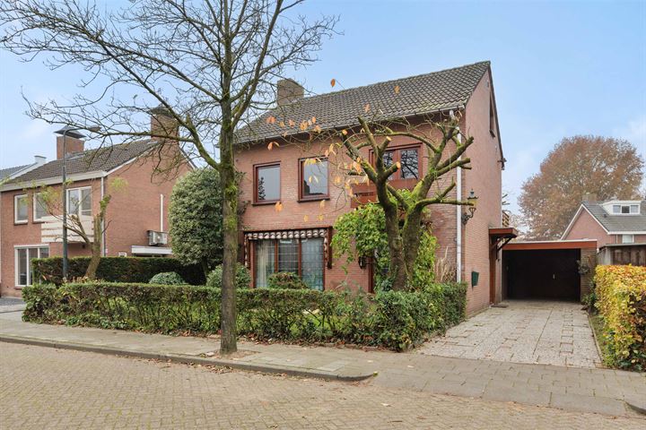 Barthold van Heesselstraat 18 in Aarle-Rixtel foto