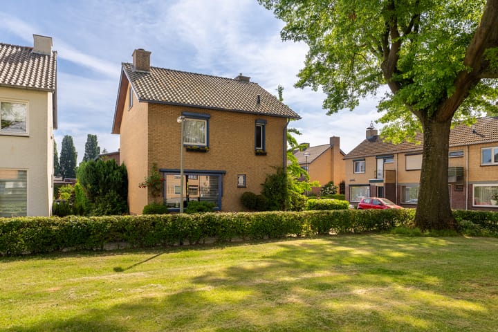 Bartholemeusstraat 38 in Born foto