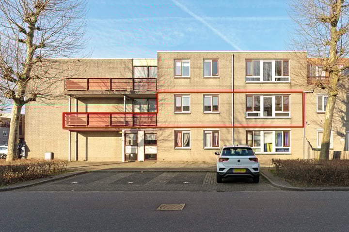 Basilicumweg 100 in Almere foto