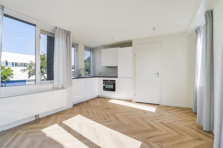 Basisveenstraat 11A in Purmerend foto