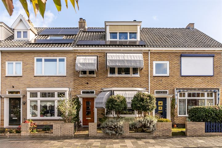 Batavierenplantsoen 16 in Haarlem foto