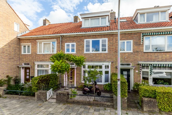 Batavierenplantsoen 38 in Haarlem foto