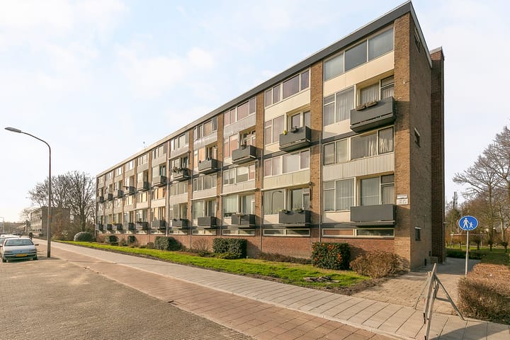 Batavierlaan 7 in Nieuwerkerk aan den IJssel foto