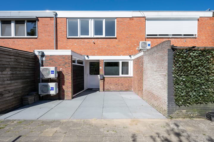 Batingehof 32 in Emmen foto