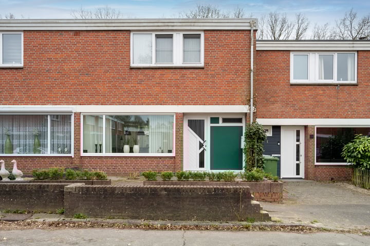 Batingehof 7 in Emmen foto