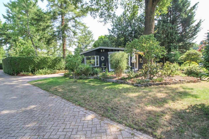 Bato'sweg 8-11 in Putten foto