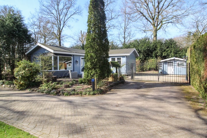 Bato'sweg 8-12 in Putten foto