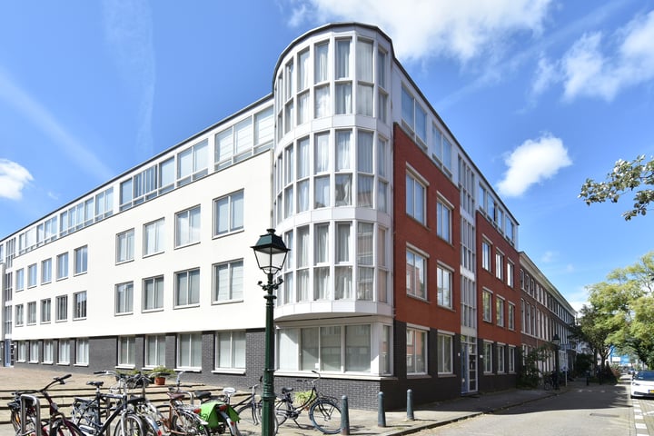 Bazarlaan 36 in 's-Gravenhage