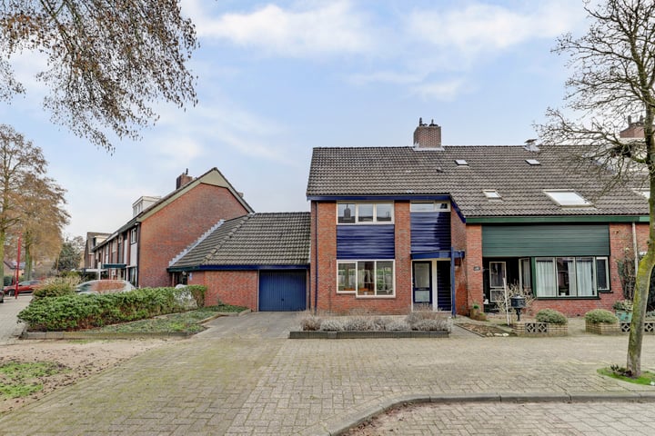 Bazuinlaan 28 in Nieuwegein foto