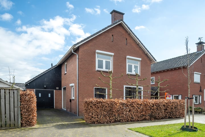 Beatrixlaan 4 in Enter