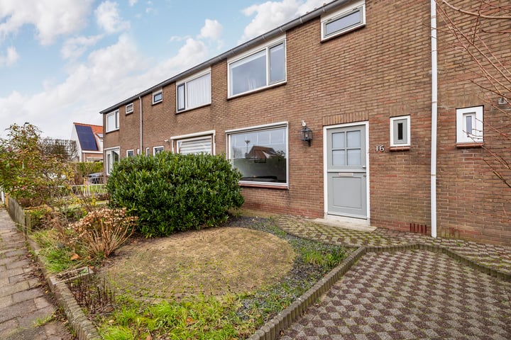Beatrixstraat 16 in Zuidland foto